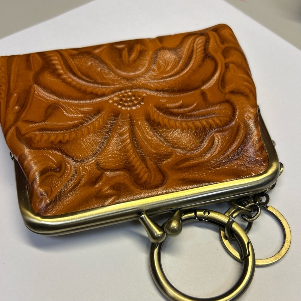 Patricia Nash SAVENA TOOLED Leather Framed Kiss-Lock Wristlet FLORENCE
B wallet - Picture 12 of 13